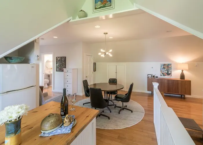 The Carriage House Loft