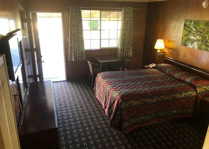 Edgewood Motel