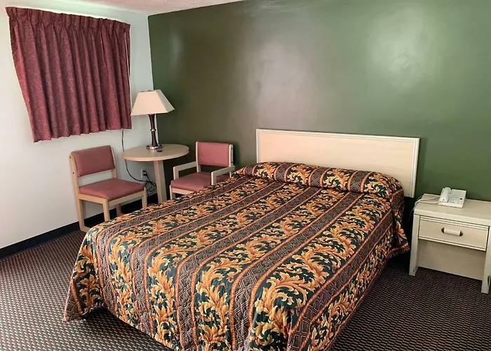 Budget Lodge Newton Falls