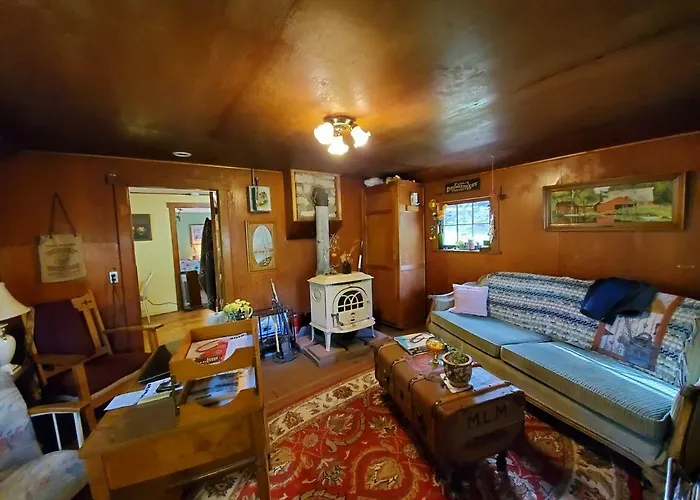 Bristol Cabins