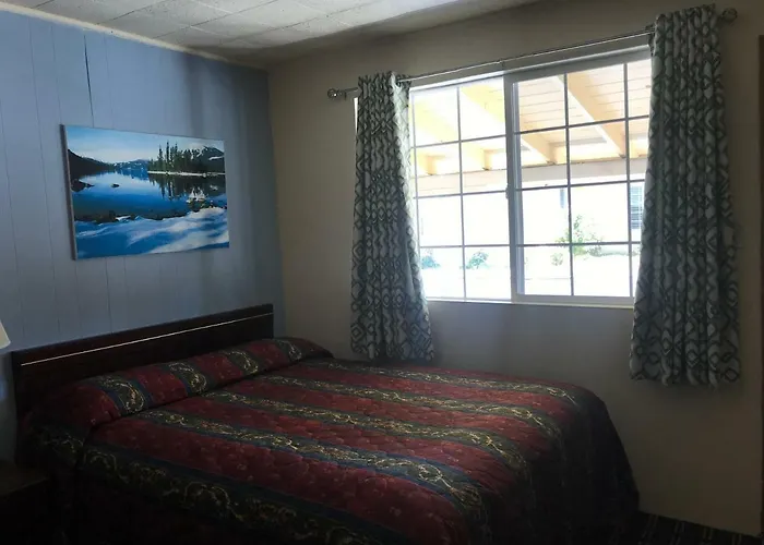 Edgewood Motel