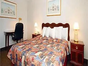 Econo Lodge Chicopee