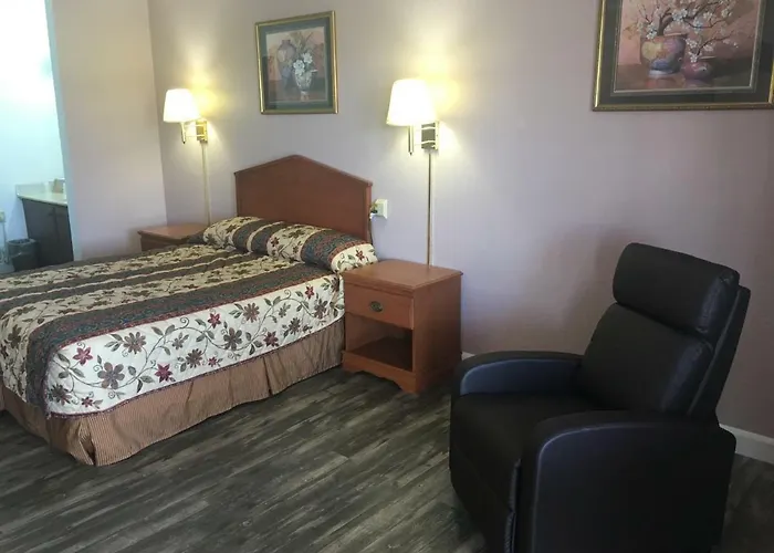 Finn'S 66 Motel