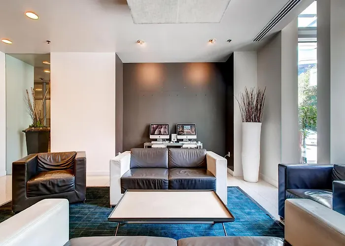 Global Luxury Suites At Kendall West