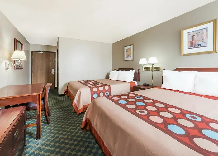 Super 8 By Wyndham Bridgeton/Arpt/St Louis Area