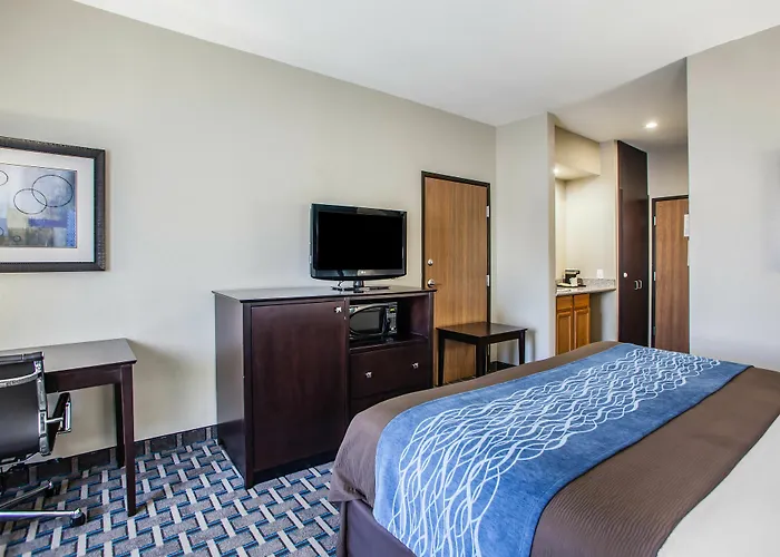 Super 8 By Wyndham Lees Summit
