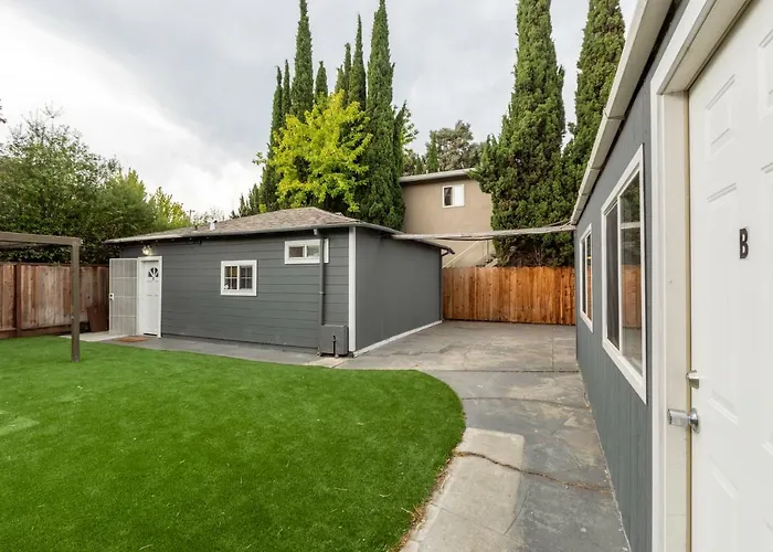 @ Marbella Lane 2Br House In Downtown Redwood City