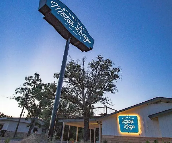 Stonewall Motor Lodge