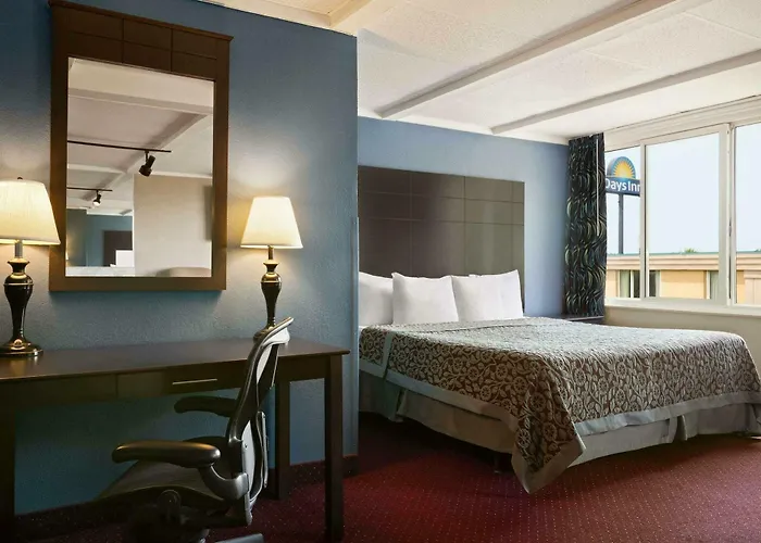 Days Inn By Wyndham Willoughby/Cleveland