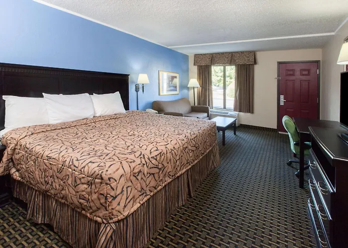 Days Inn By Wyndham Norman
