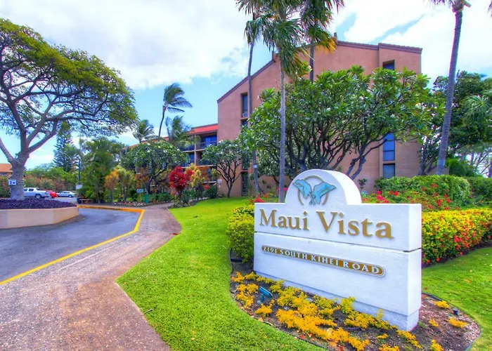Beautiful Partial Ocean View Condo With Tropical Furnishings