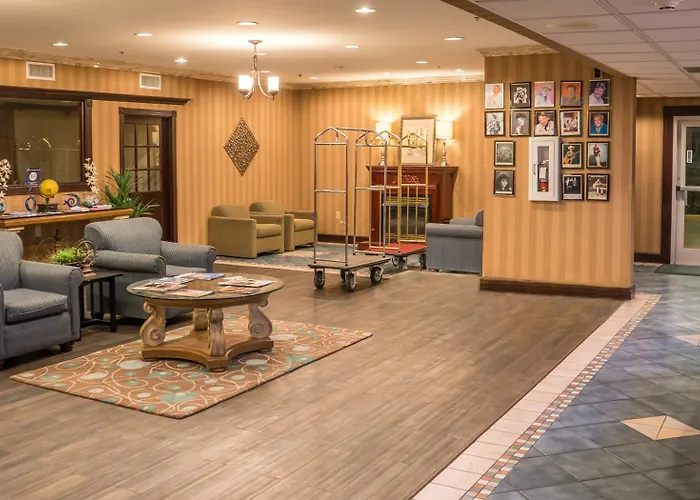 Baymont Inn & Suites Carthage