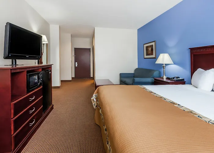 Baymont Inn & Suites Carthage