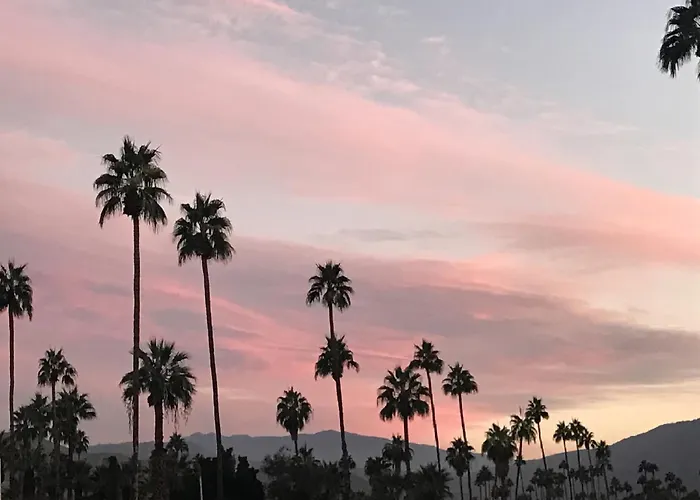 Delos Reyes Palm Springs