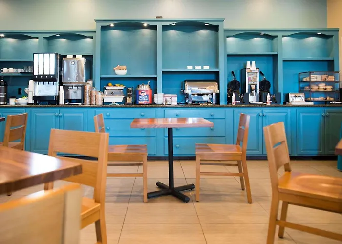 Country Inn & Suites By Radisson, Effingham, Il