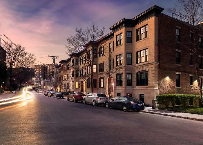 A Stylish Stay W/ A Queen Bed, Heated Floors.. #31