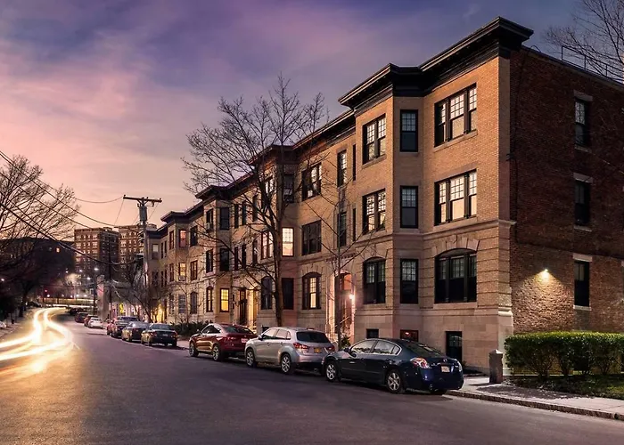 Stylish Studio In Brookline-5Min Train To Boston.. #2