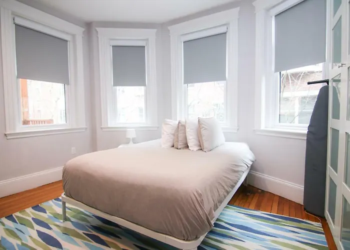 A Stylish Stay W/ A Queen Bed, Heated Floors.. #34