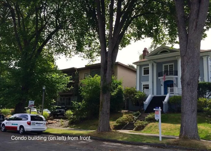 Bay View, Best Area, No Stairs, Wd, 2 Baths, 2 Bedrooms, Balcony, View, 925Sf