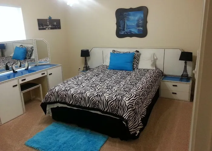 Large Modern Boutique Accommodation 3900 Sqft No Extra Fees