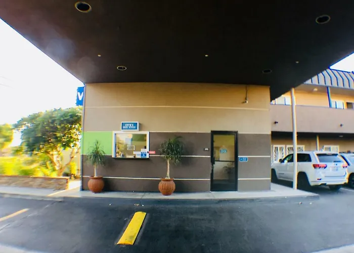 Valley Inn & Suites
