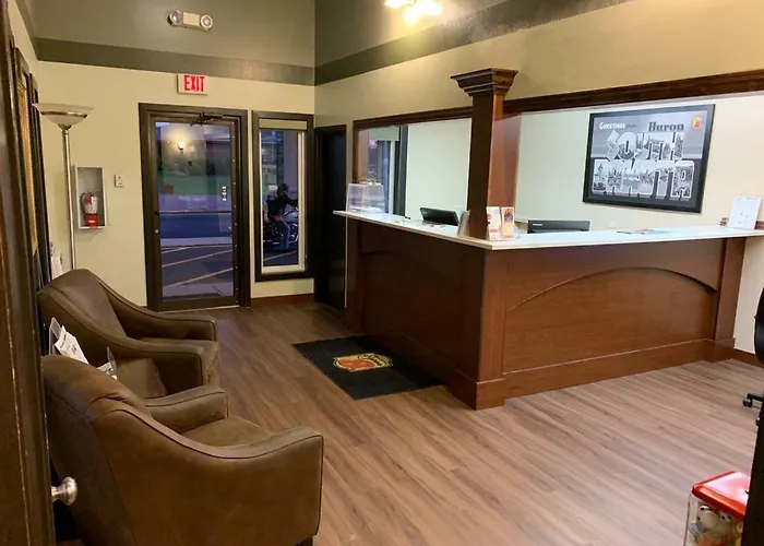 Super 8 By Wyndham Huron