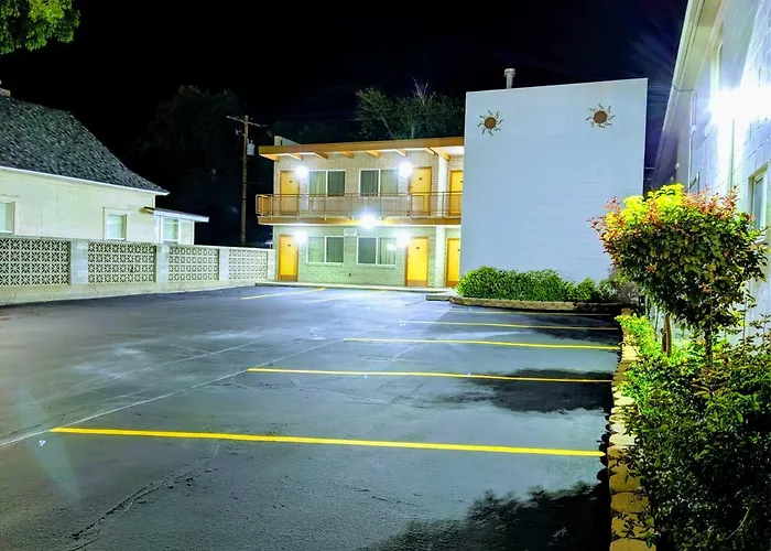 Economy Inn