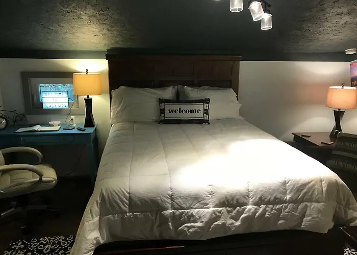 Ed & Rosie'S Place