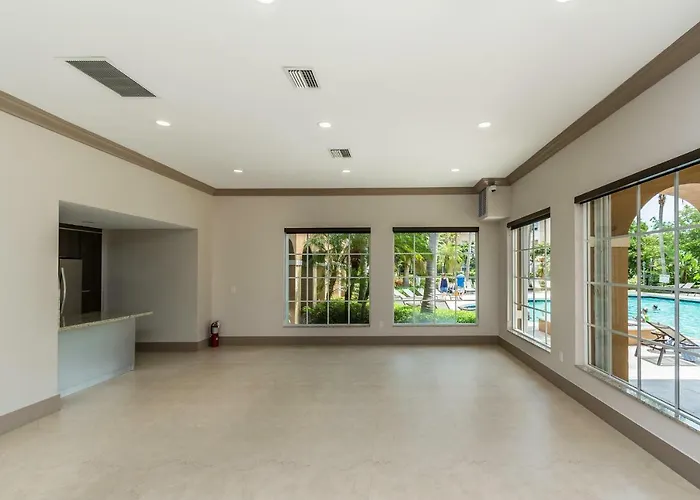 Yacht Club At Aventura 2 Bed 2 Bath Luxurius Cozy Brand New
