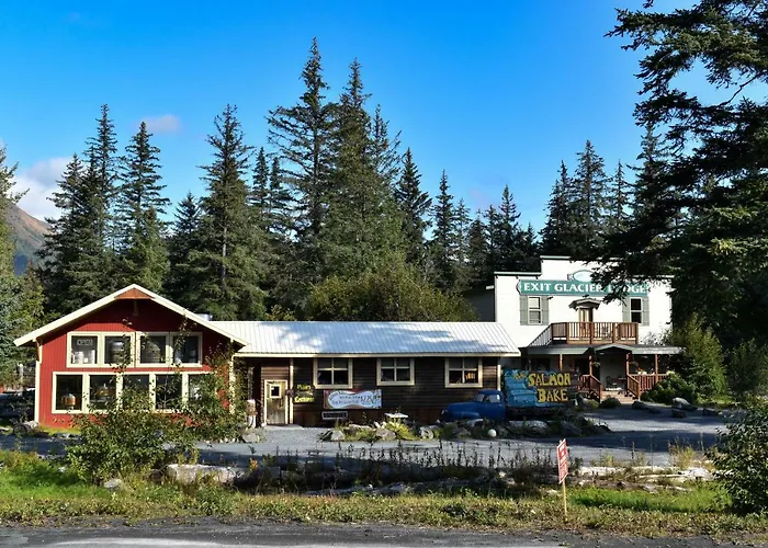 Exit Glacier Lodge