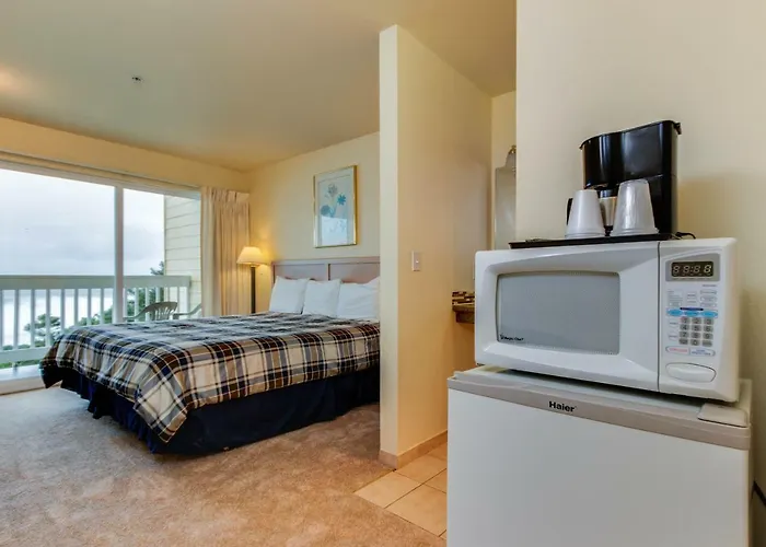 Sandstone Point Hotel