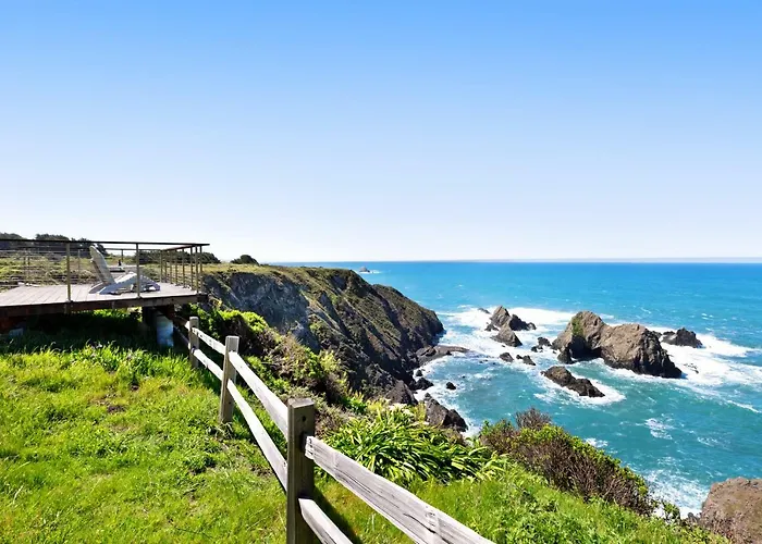 Oceanfront Elk Cottage - Deck Views & 7 Acres