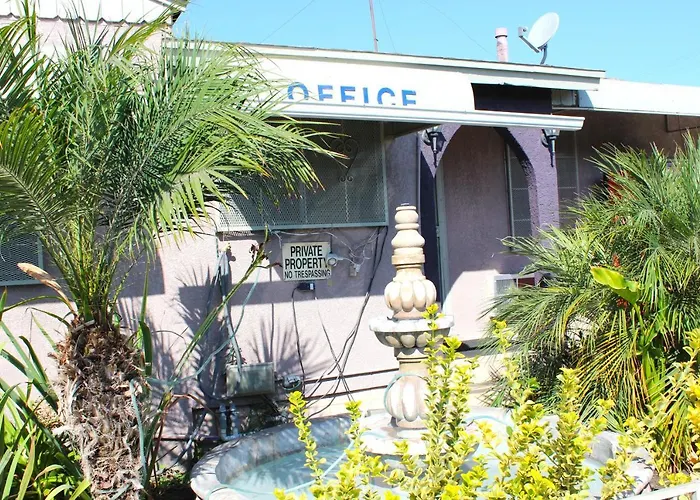 Apache Inn