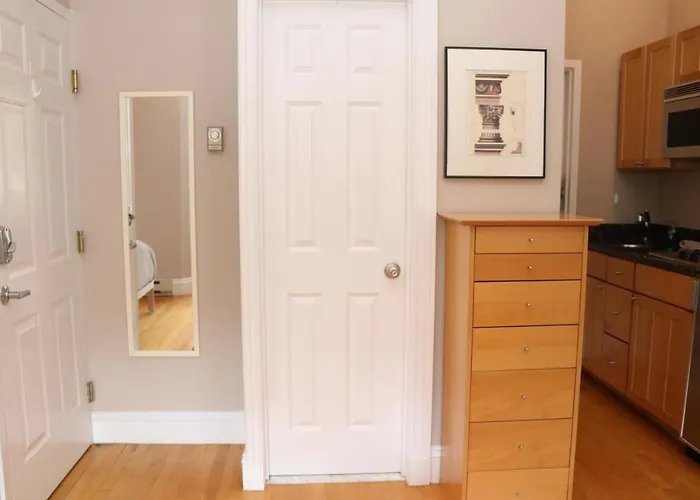 Cheap, Furnished Studio In Downtown Boston #7