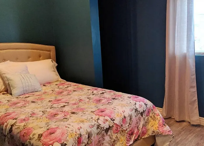 Baby Blue Sky - Price 2Bd - Newly Remodeled - Nearby Trails