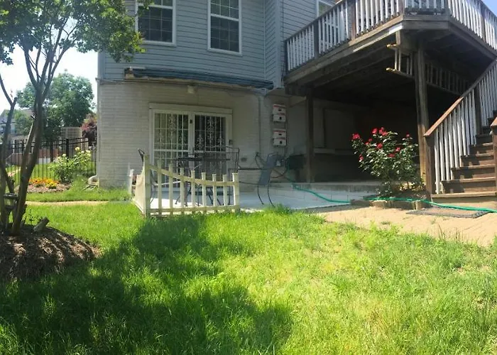 Two Bedroom Apartment In Single Family Home