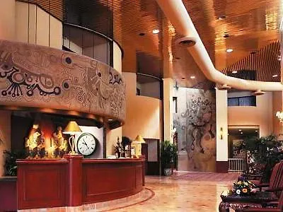 Crowne Plaza Hotel Akron-Quaker Square