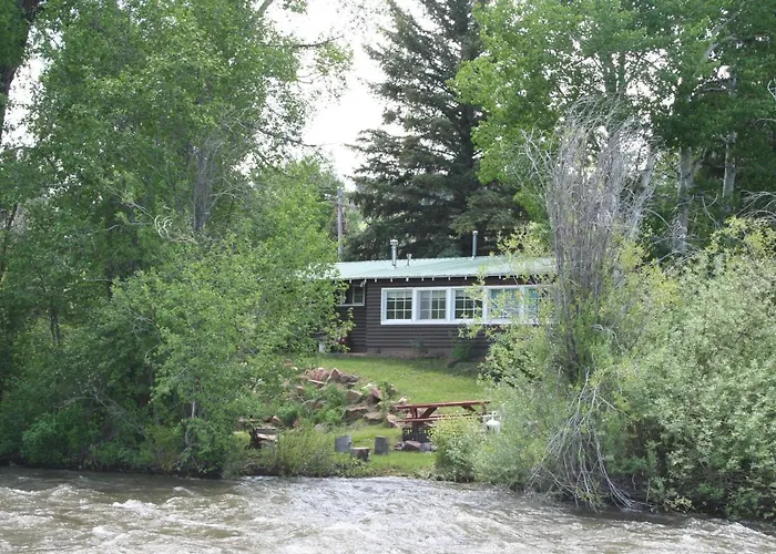 Rolling R Guest Ranch