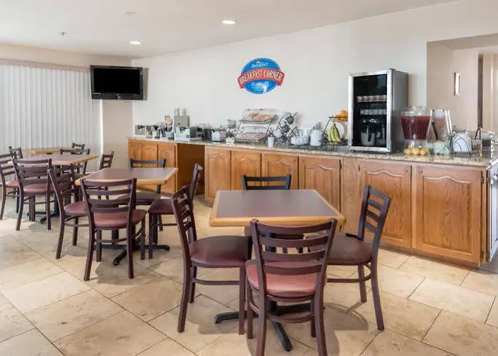 Baymont By Wyndham Osage Beach