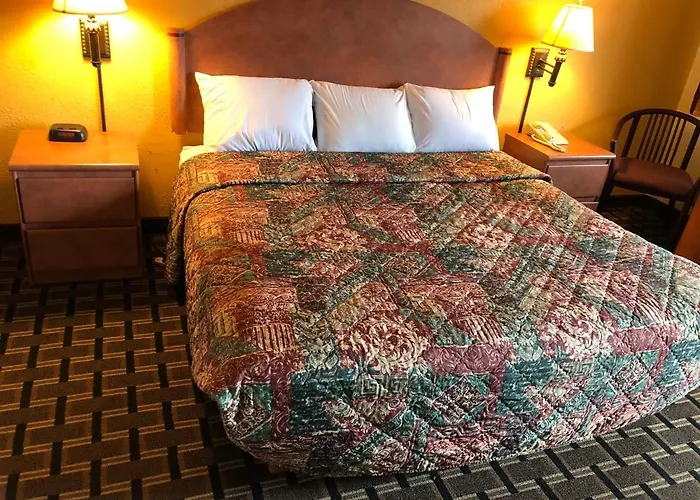 University Inn And Suites Tallahassee
