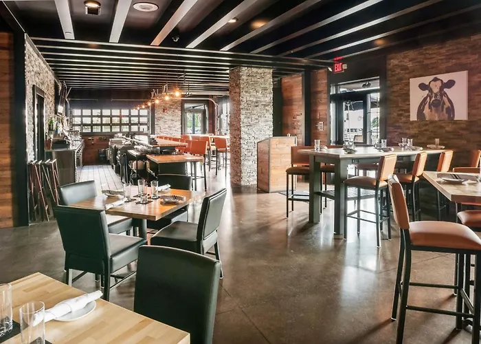 Cobblestone Hotel & Suites Appleton International Airport