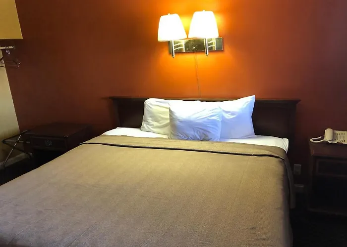 Budget Host Inn