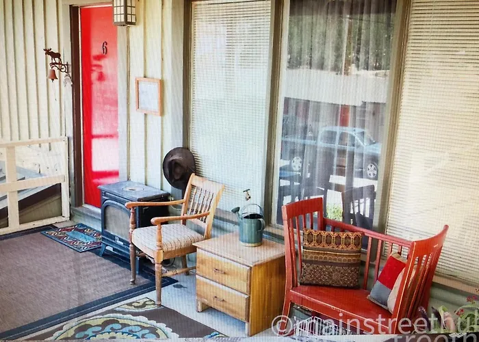 Dusty Boots Motel & Cafe