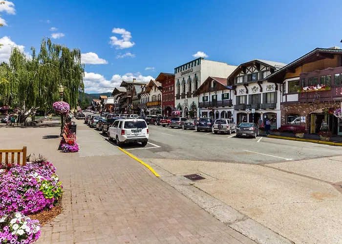 Icicle Village Resort 508: Alpine Aurora