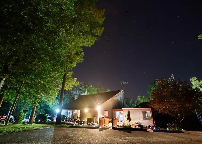 Williamsburg Camping Resort 38 Ft. Park Model 5