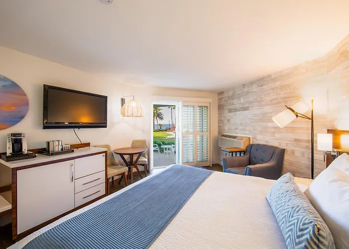 Seacrest Oceanfront Hotel
