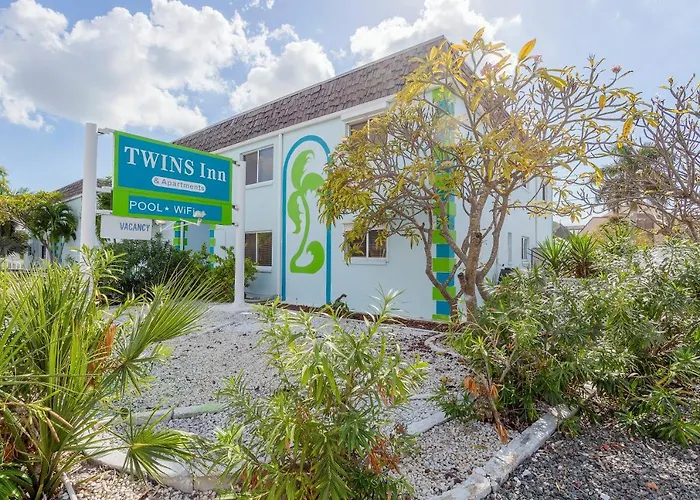 Twins Inn & Apartments