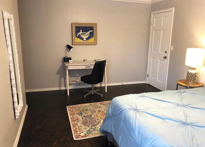 Private Bedroom Suite - Communal House Near Integris