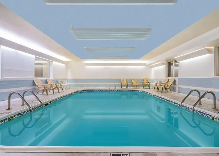 Howard Johnson By Wyndham West Fargo