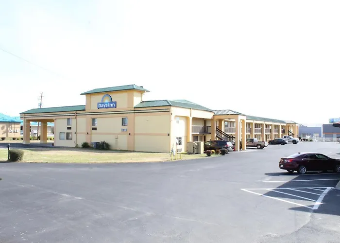Days Inn By Wyndham Byron